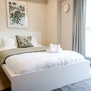 Dash Living Tsukiji Apartment